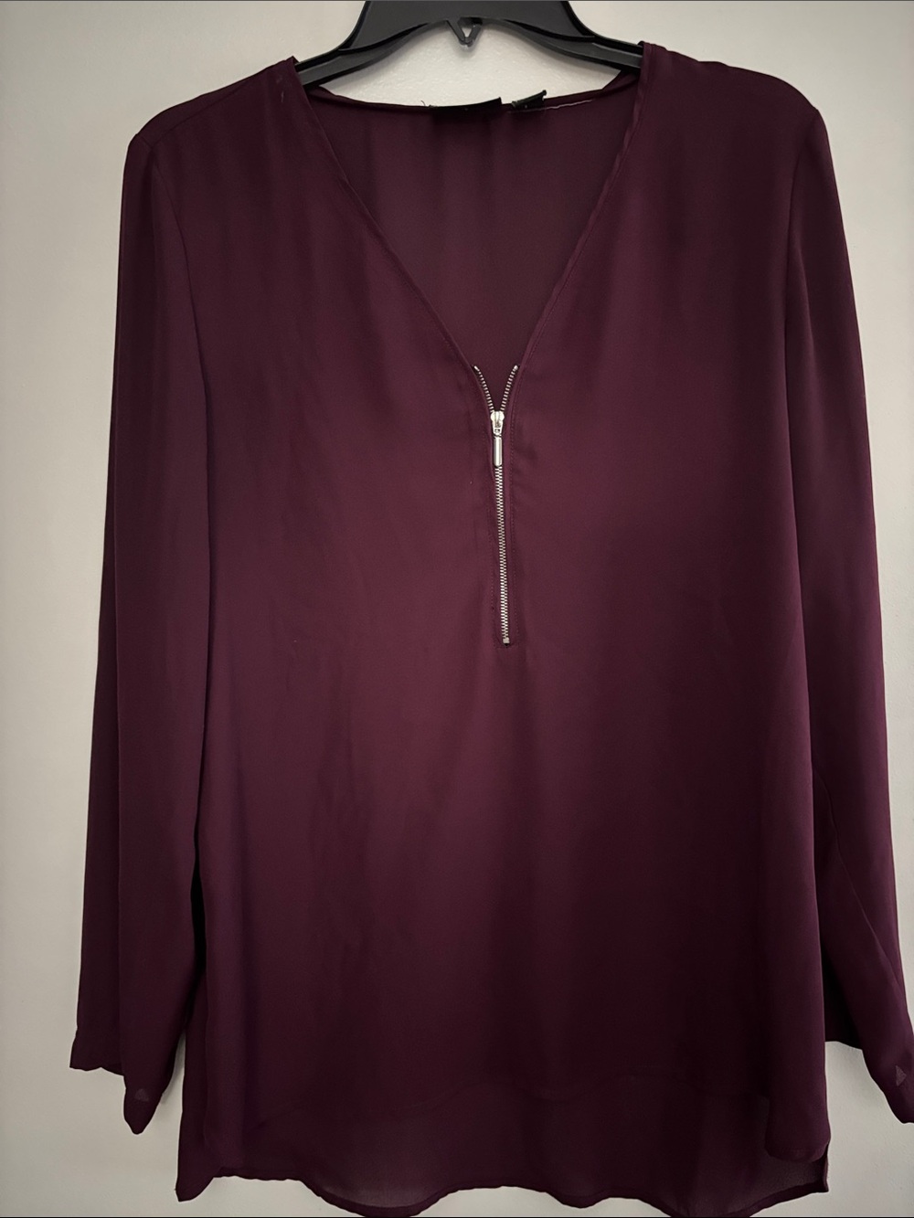 Adrienne Vittadini Plum V-Neck Long-Sleeve Zip Blouse